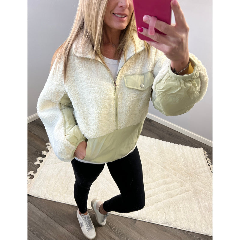 AEMI + Co Ziggy Fleece Pullover in Cream