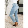 Judy Blue Cheyenne V-Front Cool Denim Boyfriend Jeans