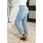 Judy Blue Cheyenne V-Front Cool Denim Boyfriend Jeans
