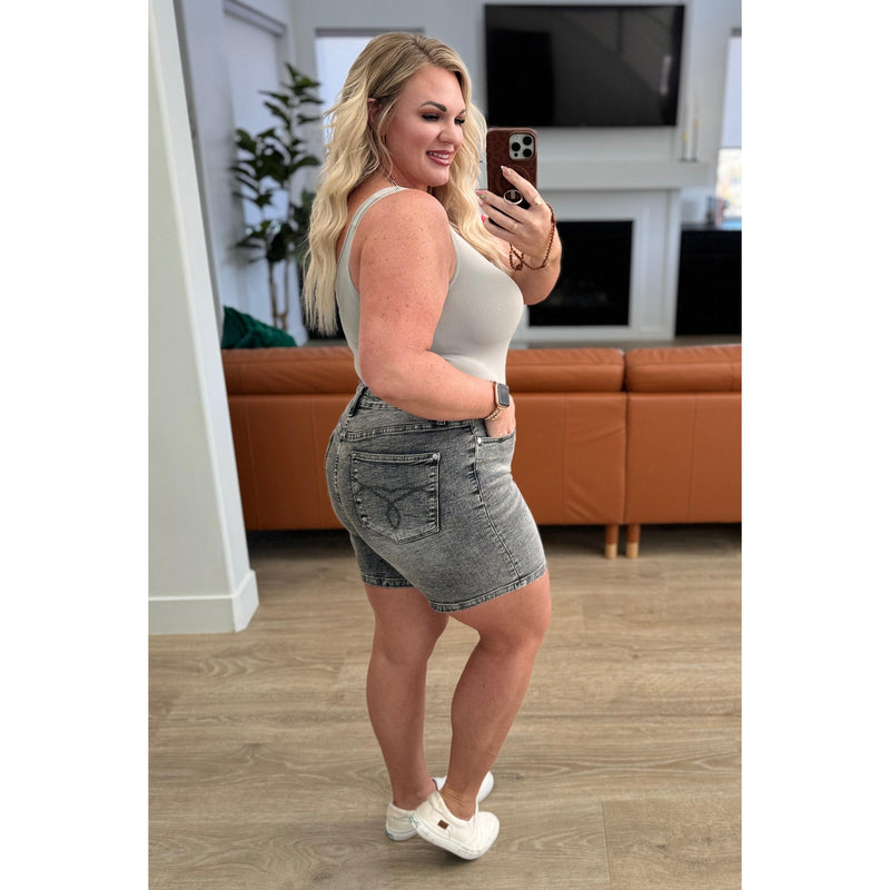 Judy Blue Greyson High Rise Cuffed Shorts in Grey (S-3XL)