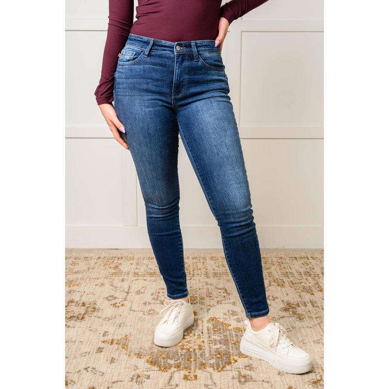 Skylar Mid Rise Thermal Vintage Skinny Jean (0-24W)