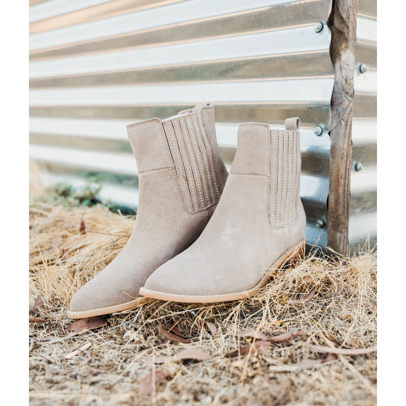 Leonor Suede Ankle Boot in Taupe (6-11)